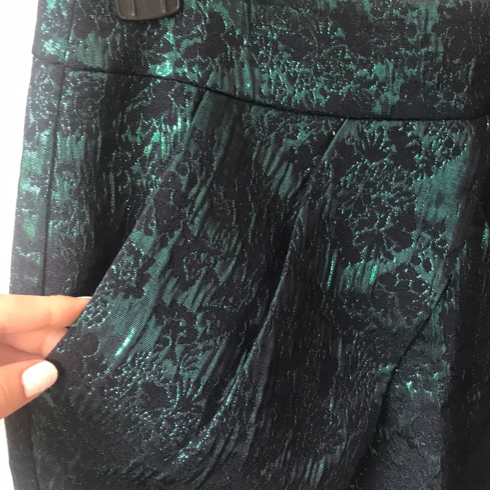 Mini skirt - Picture 2 of 2
